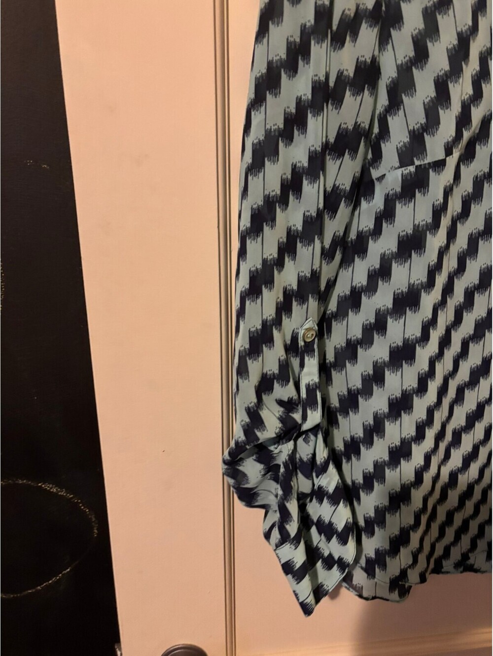 a.n.a patterned button front blouse Small - Picture 2 of 4